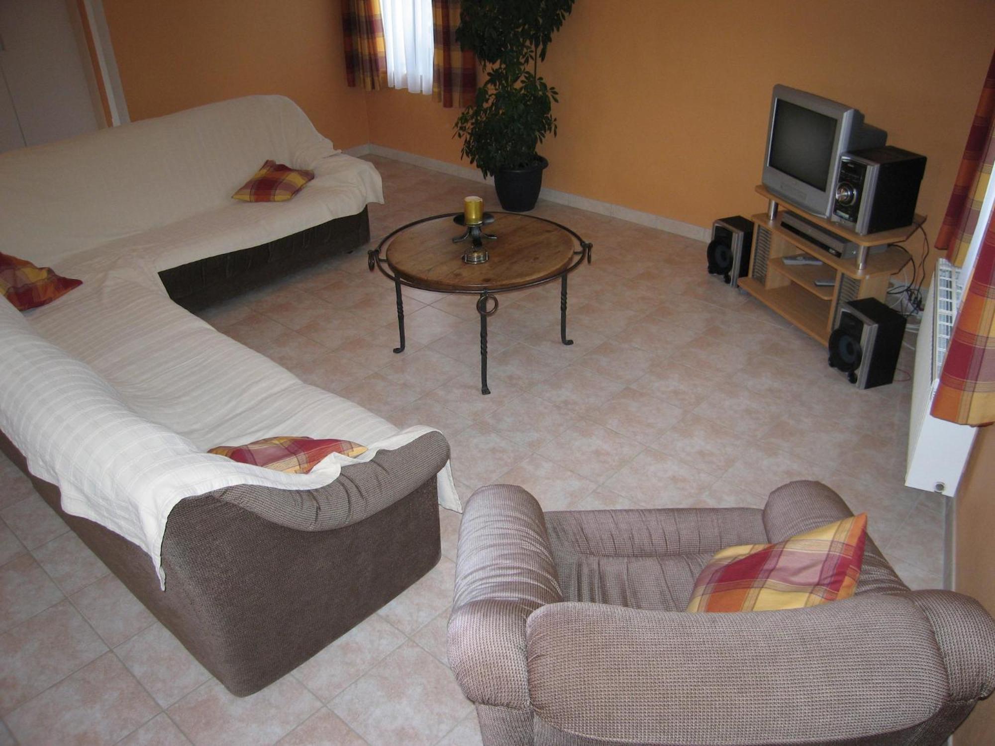 Quaint Apartment In Ondenval With Terrace ウェーム エクステリア 写真