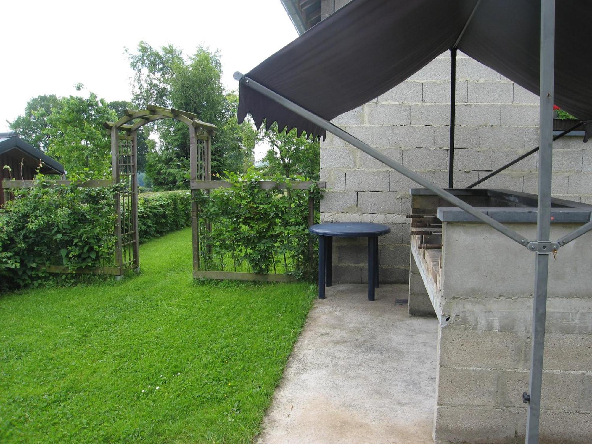Quaint Apartment In Ondenval With Terrace ウェーム エクステリア 写真