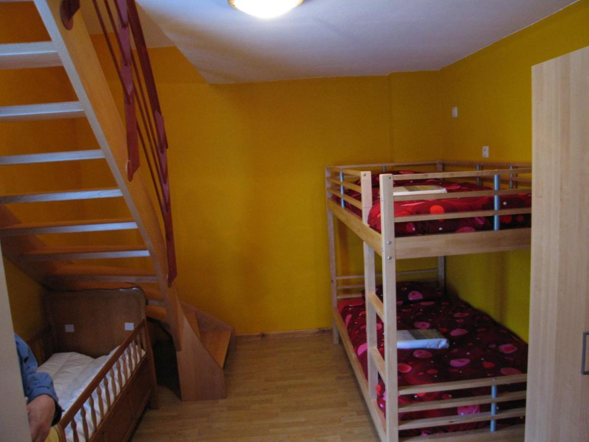 Quaint Apartment In Ondenval With Terrace ウェーム エクステリア 写真